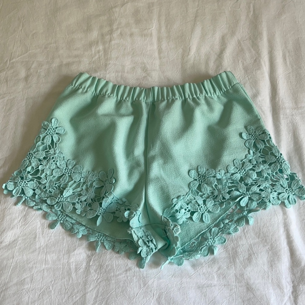 Zara sea green floral shorts